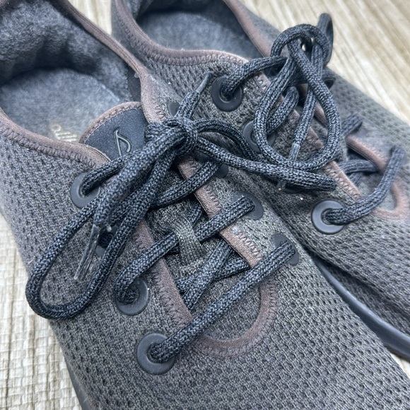Allbirds Shoes - Picture 7 of 11